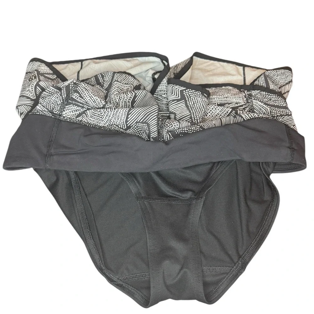 Lululemon Speed Short Size 6 Dottie Tribe